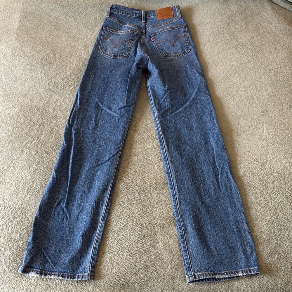 Levi's Ribcage Full Length Jean. Size 25.